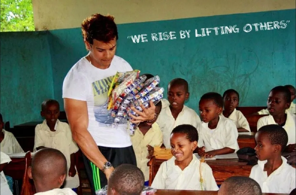 You will become a fan of Sahil Khan after seeing this kindness act