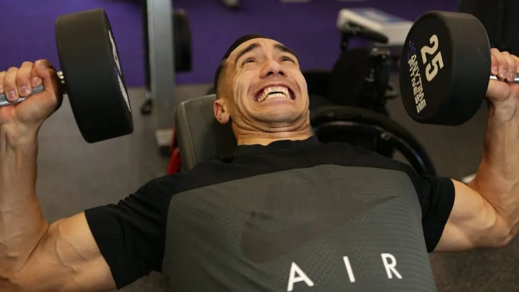 Award Winning Bodybuilder Suffered From Back Injury Sometimes Back