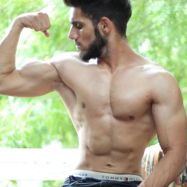 Debutant Actor Rishaab Chauhaan Workout between his Shots