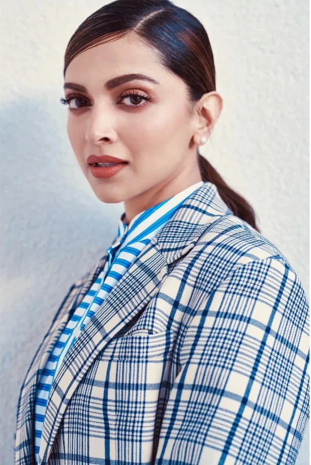 Deepika showing her professional look in blue check suit with Side partition Pony Deepika showing her professional look in blue check suit with Side partition Pony - deepika padukone hairstyles 2021
