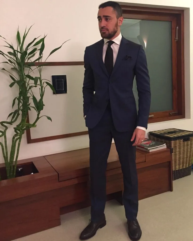 Imran Khan in blue suit giving a side look Imran Khan in blue suit giving a side look - all the the handsome actors