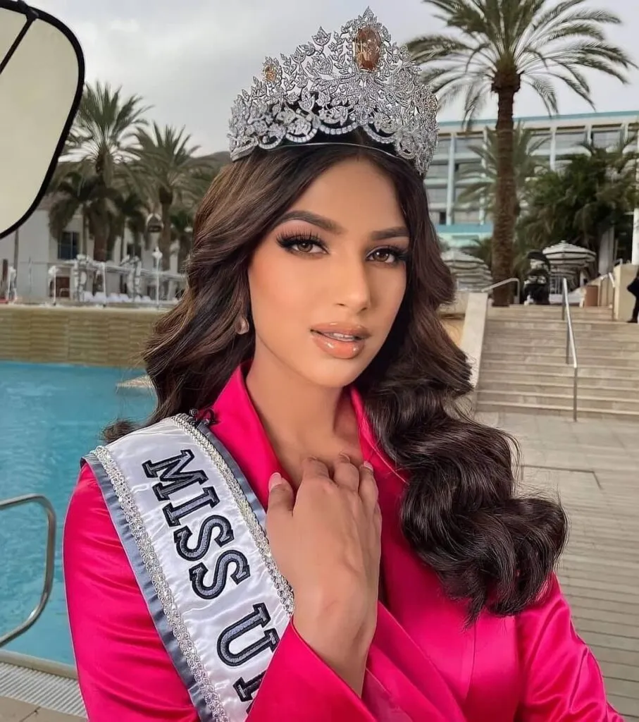 Harnaaz Sandhu wearing Miss Universe crown Harnaaz Sandhu wearing Miss Universe crown - who is miss universe 2021