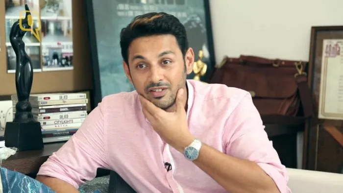 Smiling Apurva Asrani sitting and smiling Smiling Apurva Asrani sitting and smiling - Gay and lesbian celebrities in Bollywood
