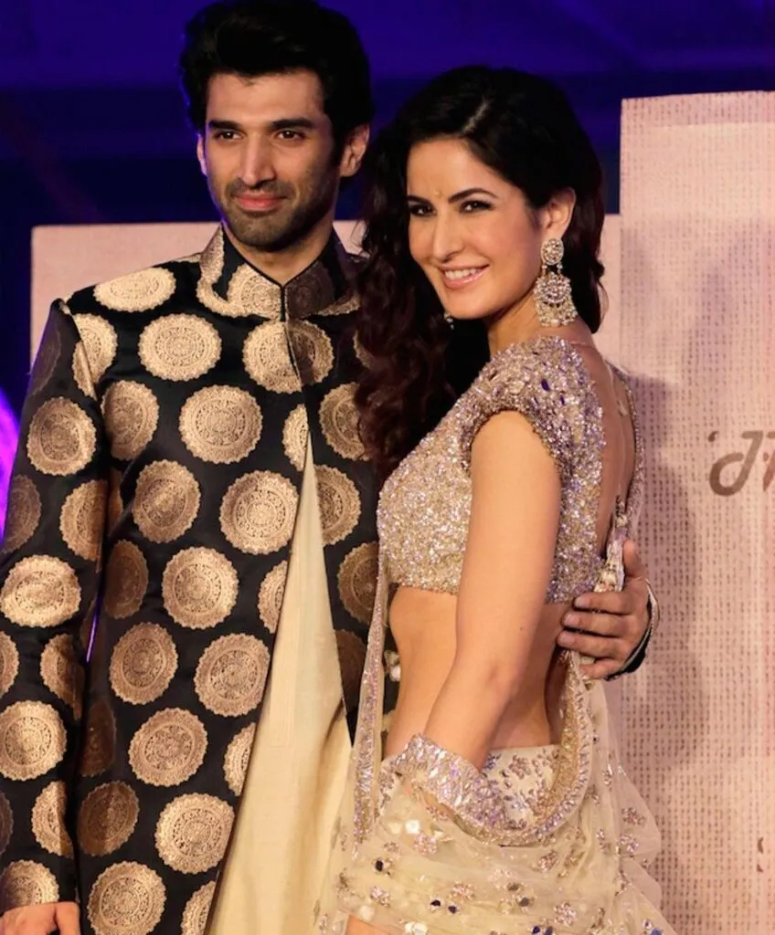 Katrina Kaif and Aditya Rou Kapur in tradition wear posing for camera Katrina Kaif and Aditya Rou Kapur in tradition wear posing for camera - katrina Kaif affairs