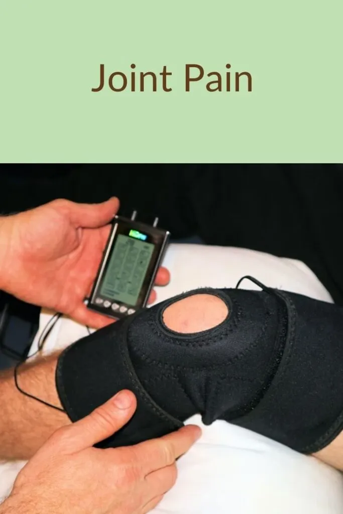 Knee Doctors in Omaha: The Key to Long Time Relief 1 Doctor is checking the knee with some device - Knee Doctors In Omaha