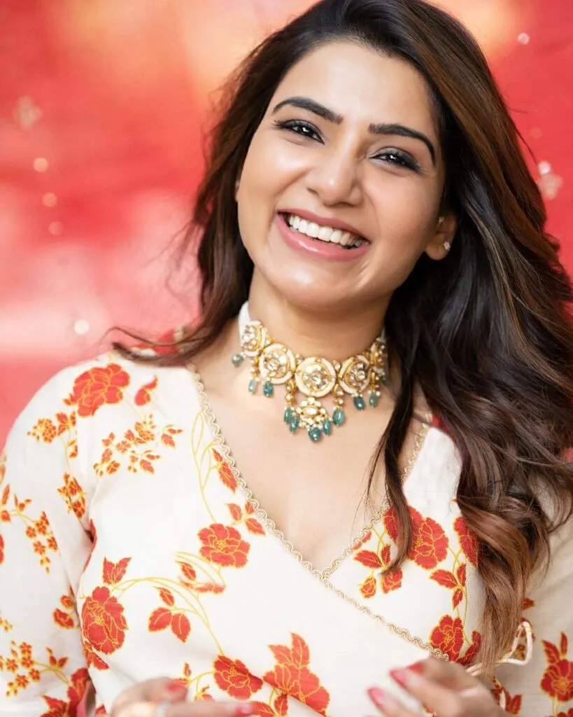 List of Famous Indian Celebrities (Personalities) with Diabetes & their Diet 6 Smiling Samantha Ruth Prabhu in off white and red dress with necklace - indian celebrities with diabetes type 2