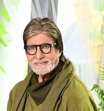 Amitabh Bachchan in green high neck jacket and spectacles Amitabh Bachchan in green high neck jacket and spectacles - indian celebrities having diabetes