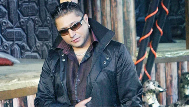 Tarsame Singh Saini aka Taz in black jacket with goggles Tarsame Singh Saini aka Taz in black jacket with goggles - indian tv actors who died recently