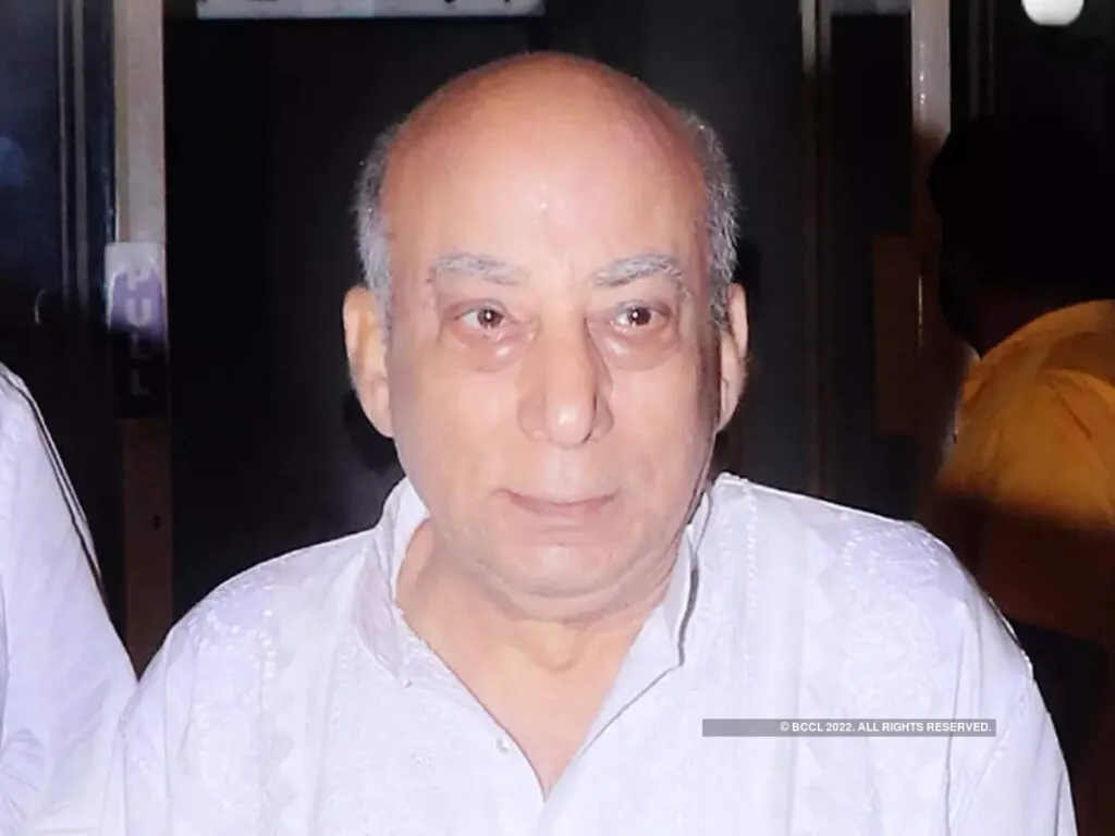 Mithilesh Chaturvedi in white kurta Mithilesh Chaturvedi in white kurta - indian tv actors who died recently