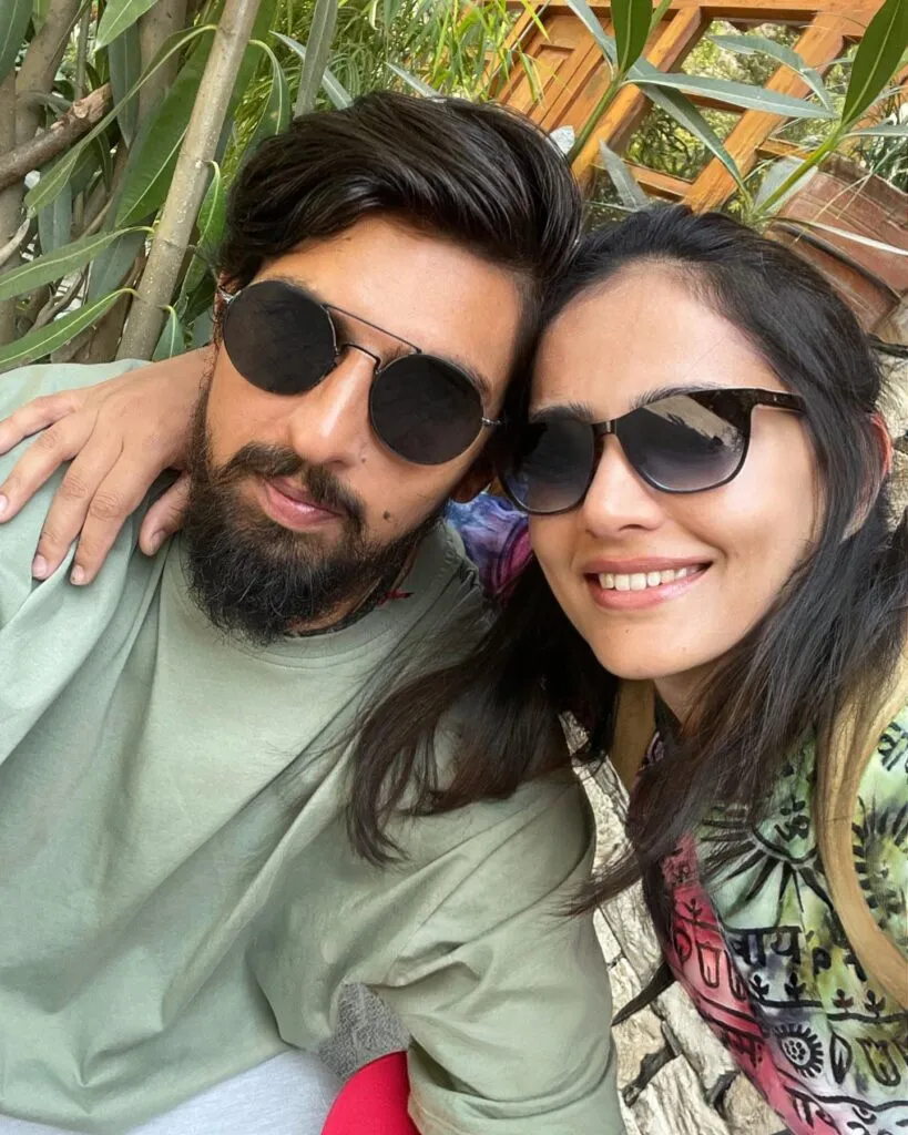 Ishant Sharma and Pratima Singh Sharma in goggles posing for a selfie Ishant Sharma and Pratima Singh Sharma in goggles posing for a selfie - indian cricket team and their wives