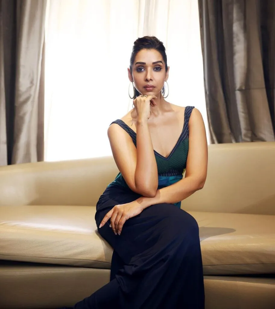 Anupriya Goenka in cut sleeves dress and high ponytail Anupriya Goenka in cut sleeves dress and high ponytail - bollywood actresses haircut 2022