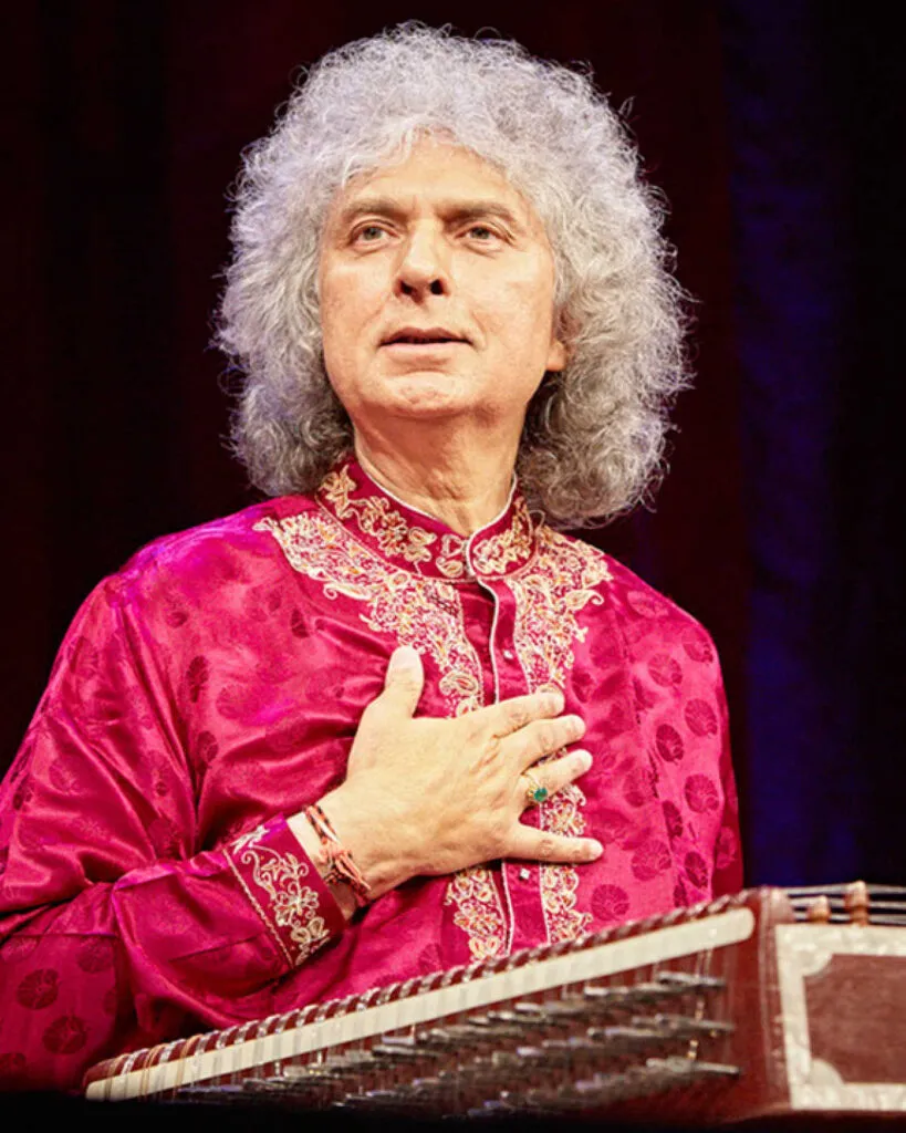 Pandit Shivkumar Sharma in maroon kurta with golden embroidery Pandit Shivkumar Sharma in maroon kurta with golden embroidery - indian celebrities who died in 2022