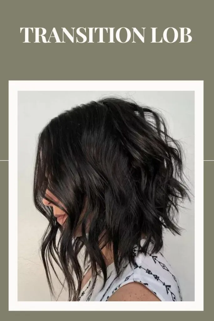 Woman in white and black cut sleeves top and Transition Lob hairstyle Woman in white and black cut sleeves top and Transition Lob hairstyle - A-Line bob